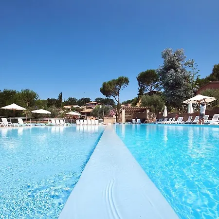 With Swimming - Pool In Guardistallo Apartmanhotel *
