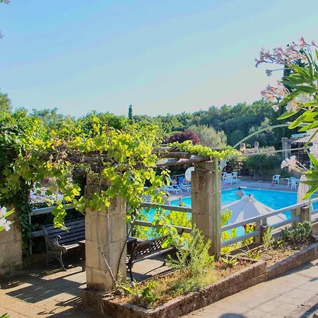 With Swimming - Pool In Guardistallo Apartmanhotel Casale Marittimo