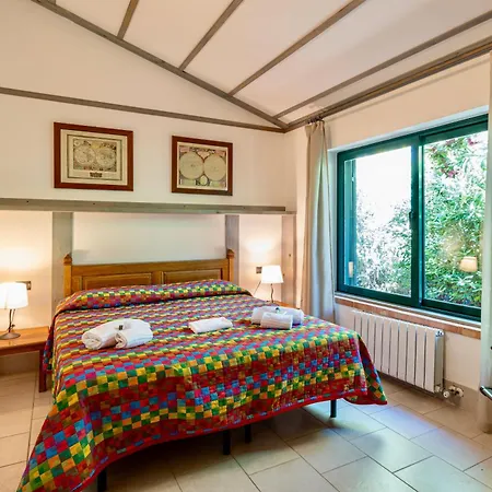 Apartmanhotel With Swimming - Pool In Guardistallo