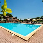 With Swimming - Pool In Guardistallo Apartahotel Casale Marittimo