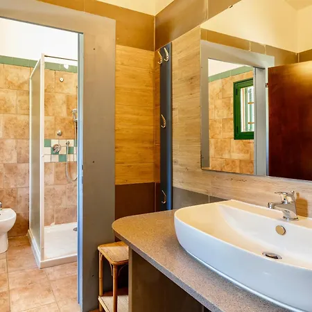 شقة فندقية With Swimming - Pool In Guardistallo 3*