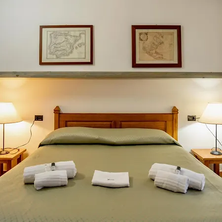 With Swimming - Pool In Guardistallo Aparthotel