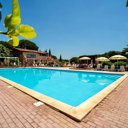 With Swimming - Pool In Guardistallo شقة فندقية كاسال ماريتيمو
